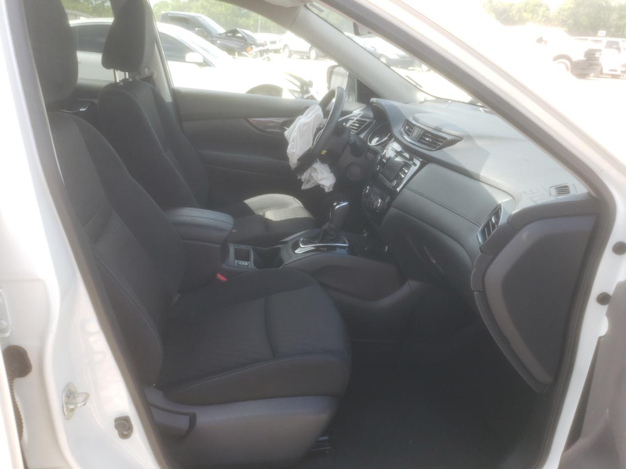 Photo 5 from auction – 2017 NISSAN ROGUE S with VIN KNMAT2MTXHP611121