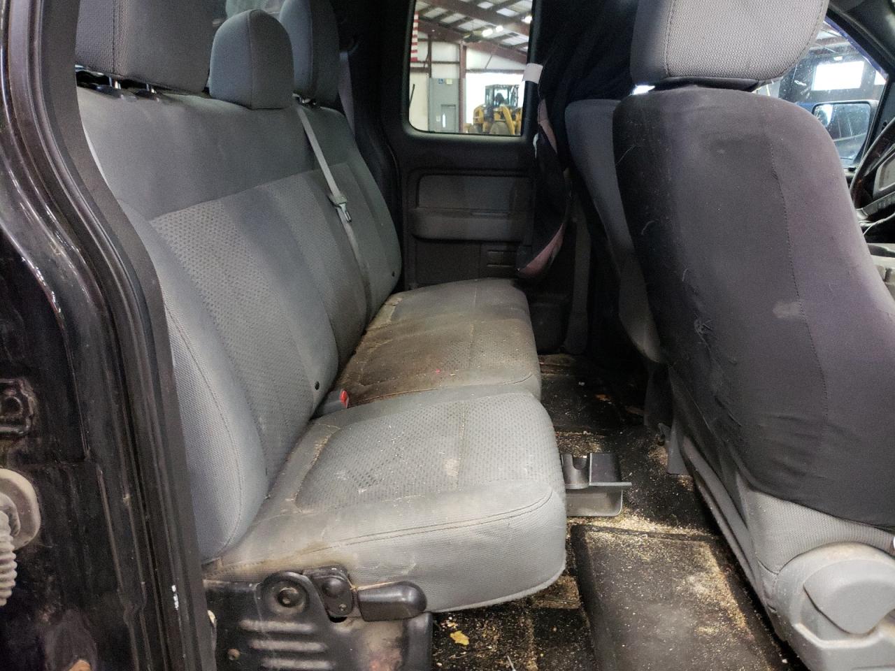 Photo 6 from auction – 2012 FORD F150 SUPER with VIN 1FTFX1EF2CFA27839