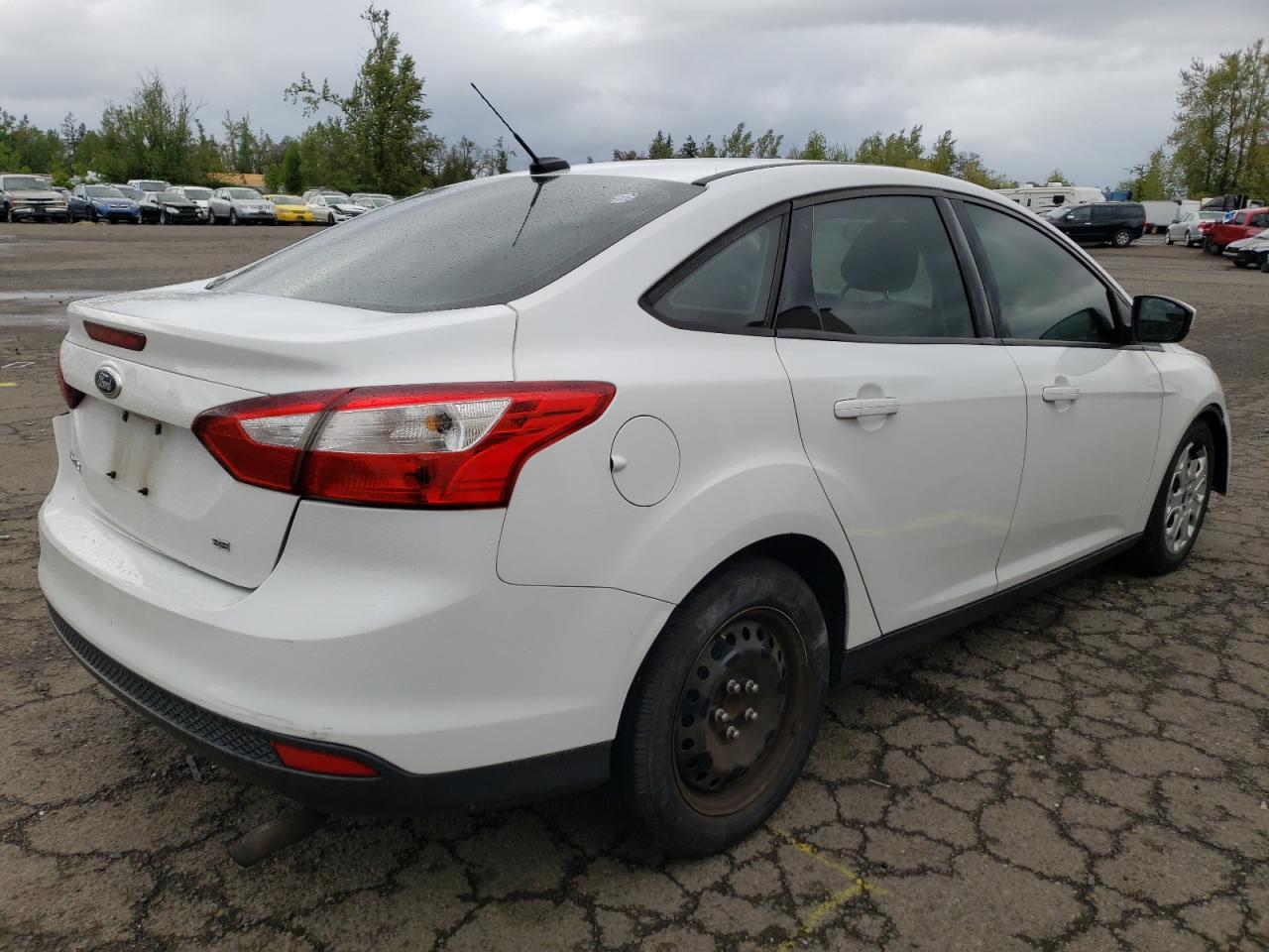 Photo 4 from auction – 2012 FORD FOCUS SE with VIN 1FAHP3F24CL114598