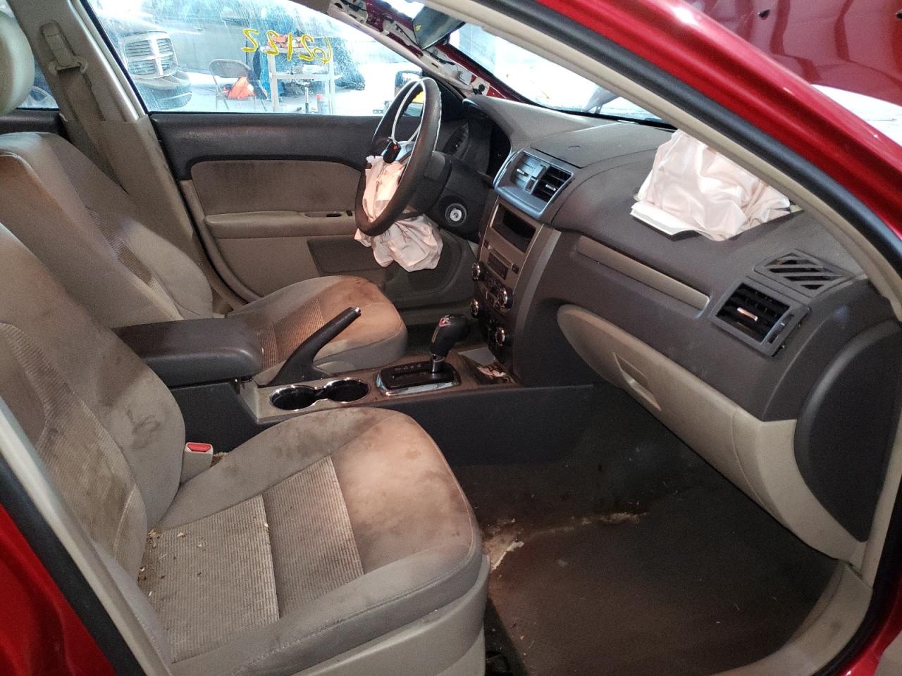 Photo 5 from auction – 2011 FORD FUSION S with VIN 3FAHP0GA8BR256067