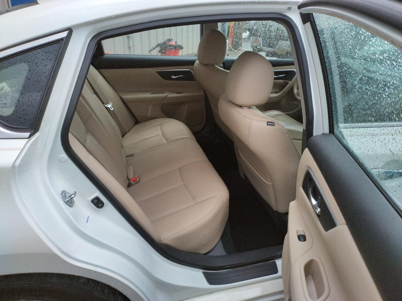 Photo 6 from auction – 2016 NISSAN ALTIMA 2.5 with VIN 1N4AL3AP0GC134062