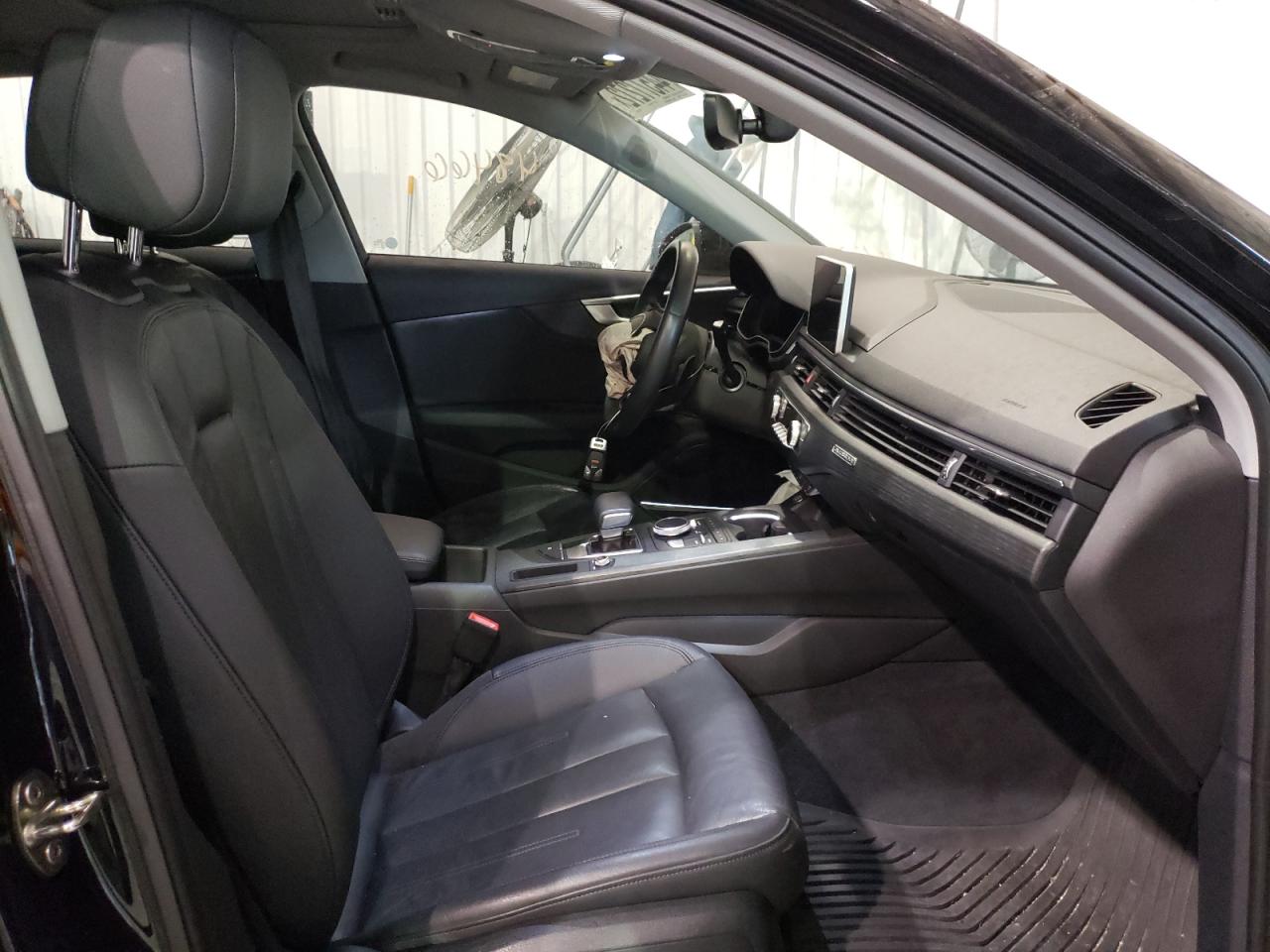 Photo 5 from auction – 2017 AUDI A4 PREMIUM with VIN WAUENAF4XHN066445