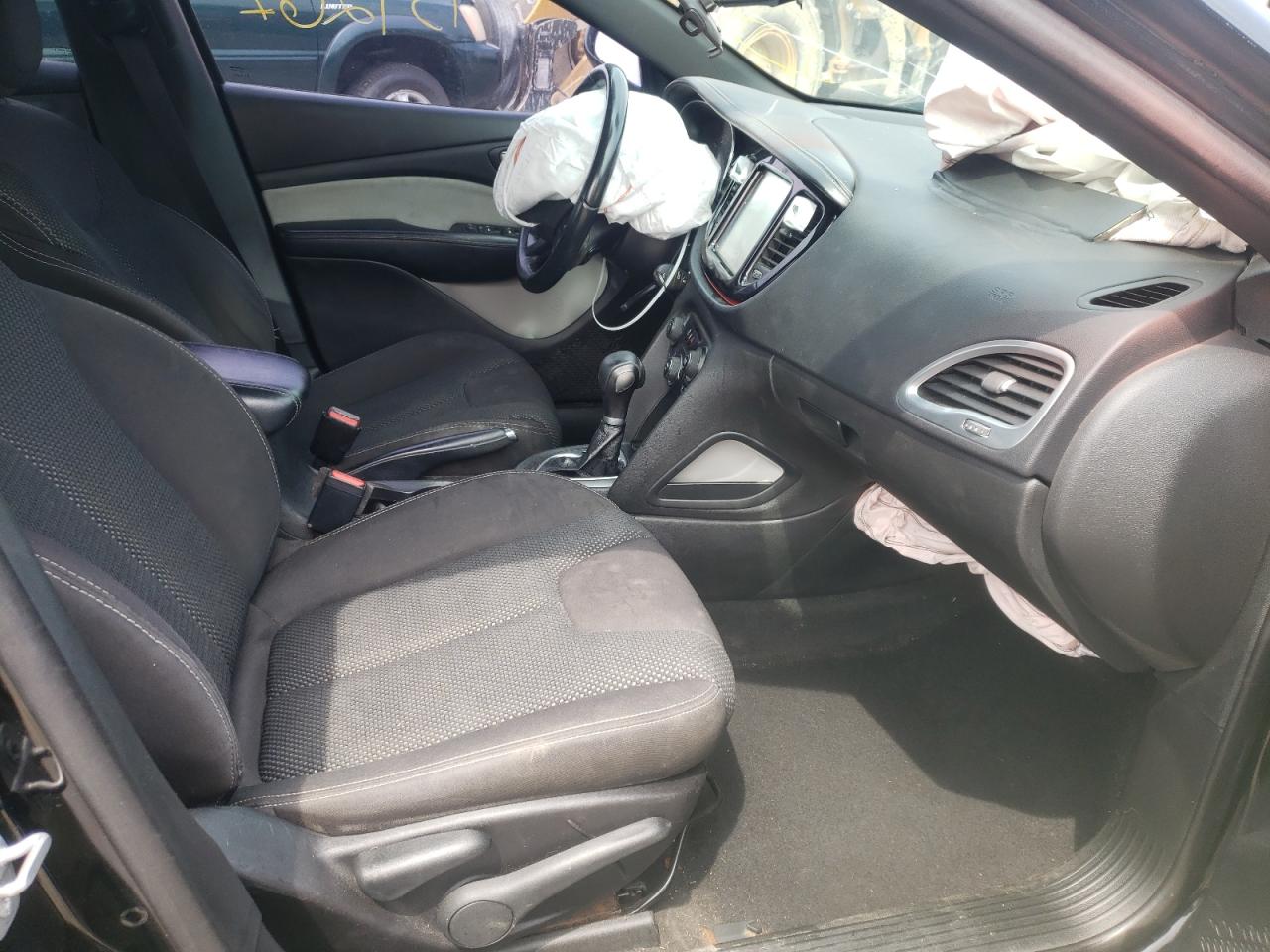 Photo 14 from auction – 2015 DODGE DART SXT with VIN 1C3CDFBBXFD102026