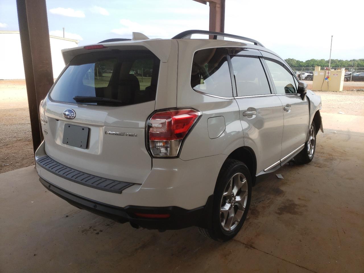 Photo 4 from auction – 2018 SUBARU FORESTER 2 with VIN JF2SJAWC3JH441915