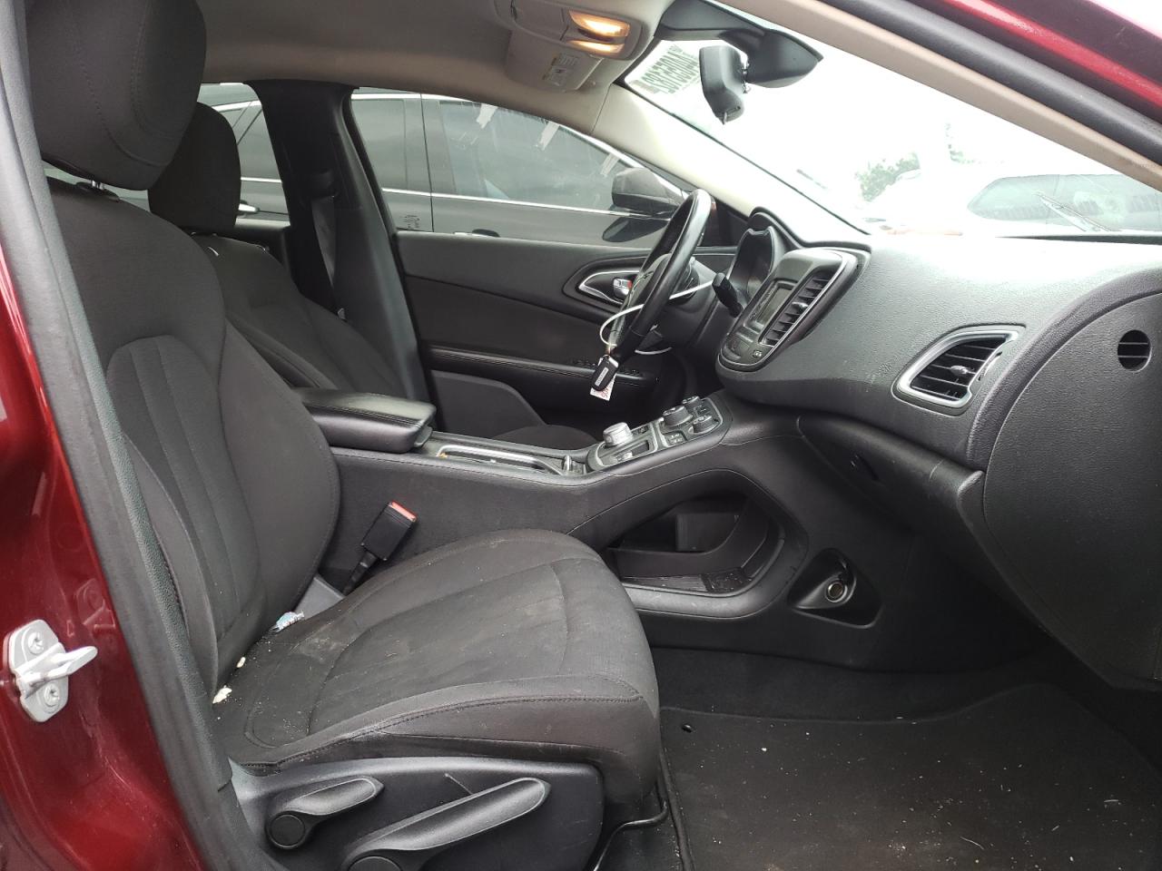 Photo 5 from auction – 2015 CHRYSLER 200 LIMITE with VIN 1C3CCCAB8FN659157