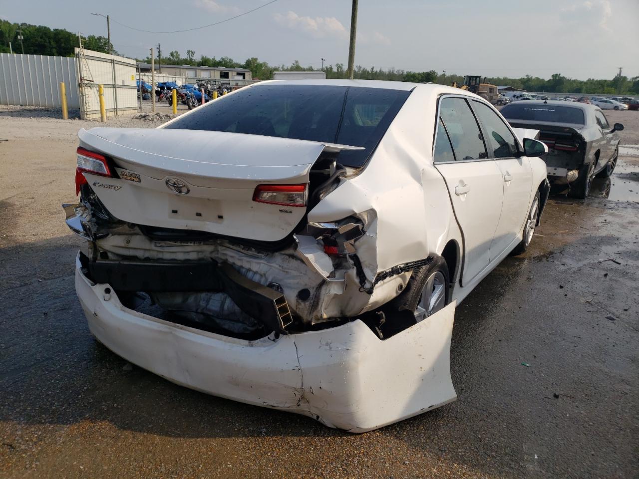 Photo 4 from auction – 2014 TOYOTA CAMRY L with VIN 4T1BF1FK5EU735915