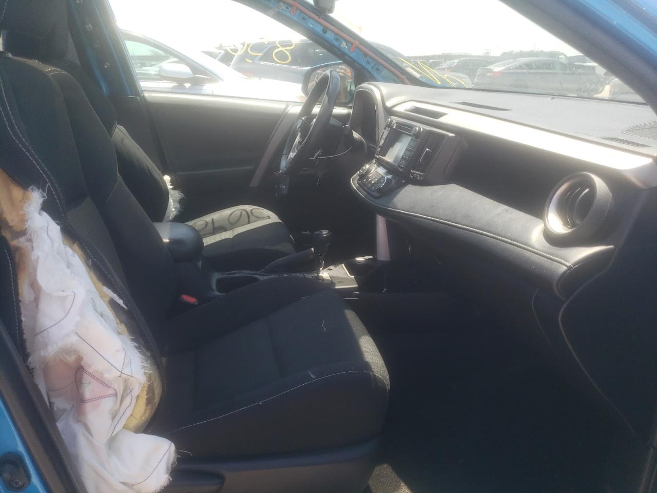 Photo 5 from auction – 2018 TOYOTA RAV4 ADVEN with VIN 2T3RFREV5JW791198