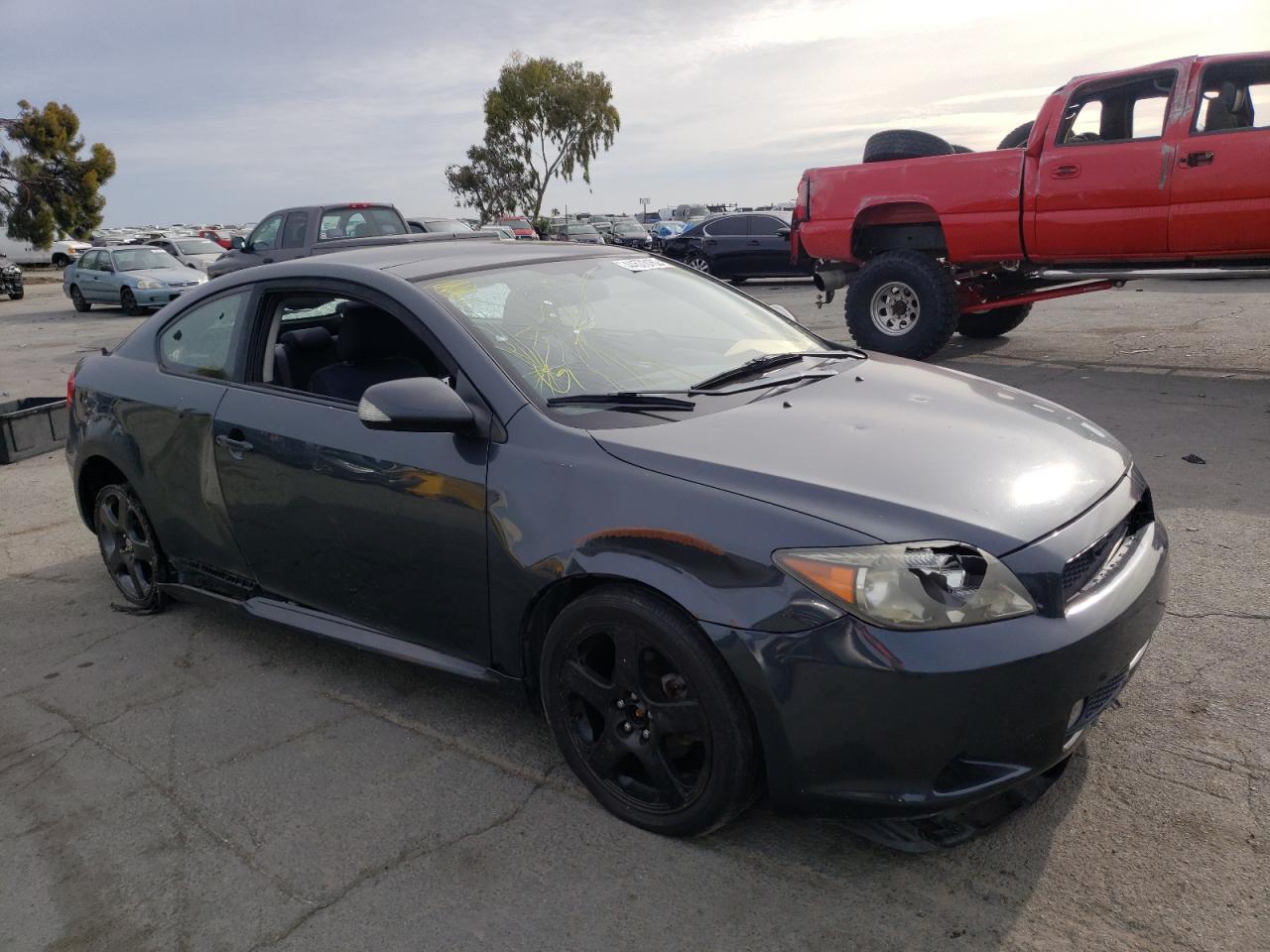 TOYOTA SCION TC 2005 with VIN JTKDE177350040102 - Photo from auction