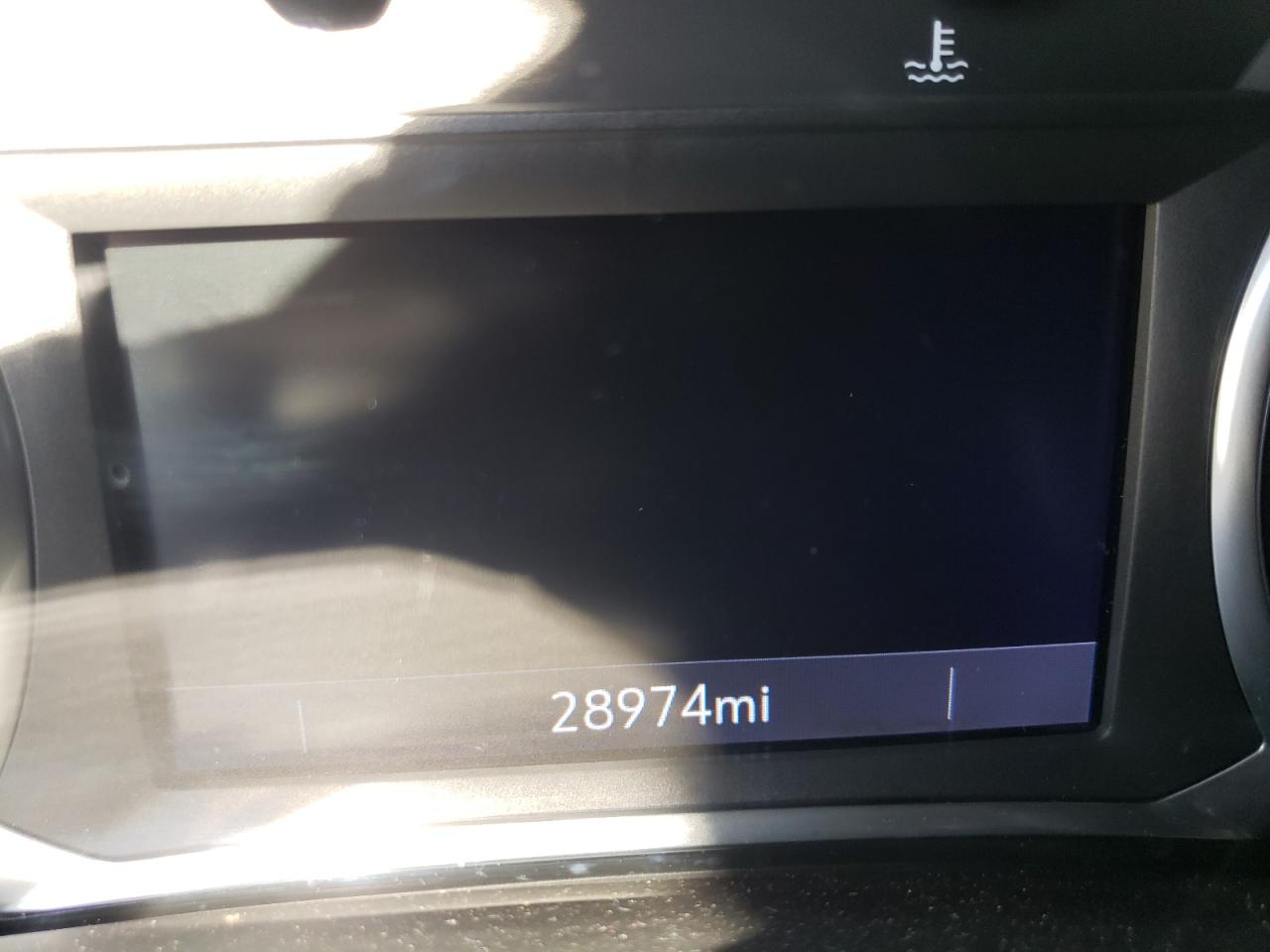 Photo 8 from auction – 2019 CHEVROLET EQUINOX LT with VIN 2GNAXKEV0K6147162