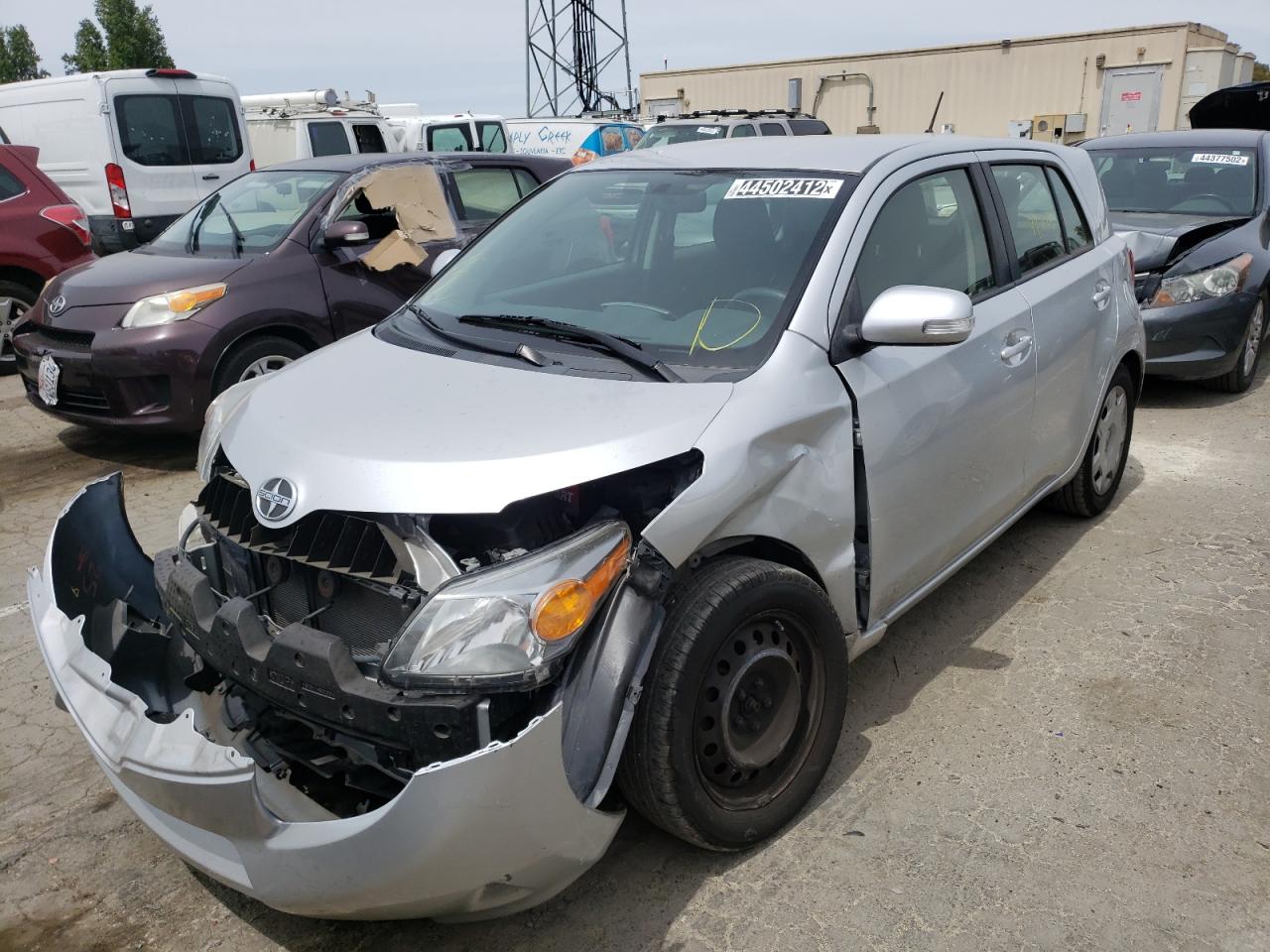 Photo 2 from auction – 2014 TOYOTA SCION XD with VIN JTKKUPB40E1045679
