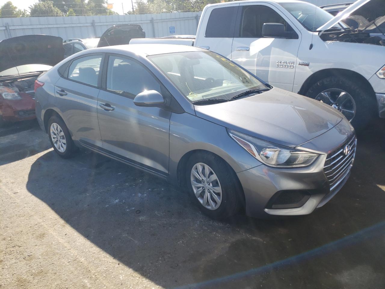 HYUNDAI ACCENT SE 2019 with VIN 3KPC24A31KE072956 - Photo from auction