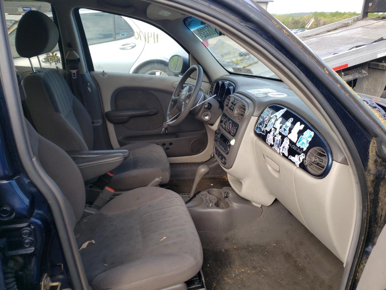 Photo 5 from auction – 2002 CHRYSLER PT CRUISER with VIN 3C4FY58B32T274983