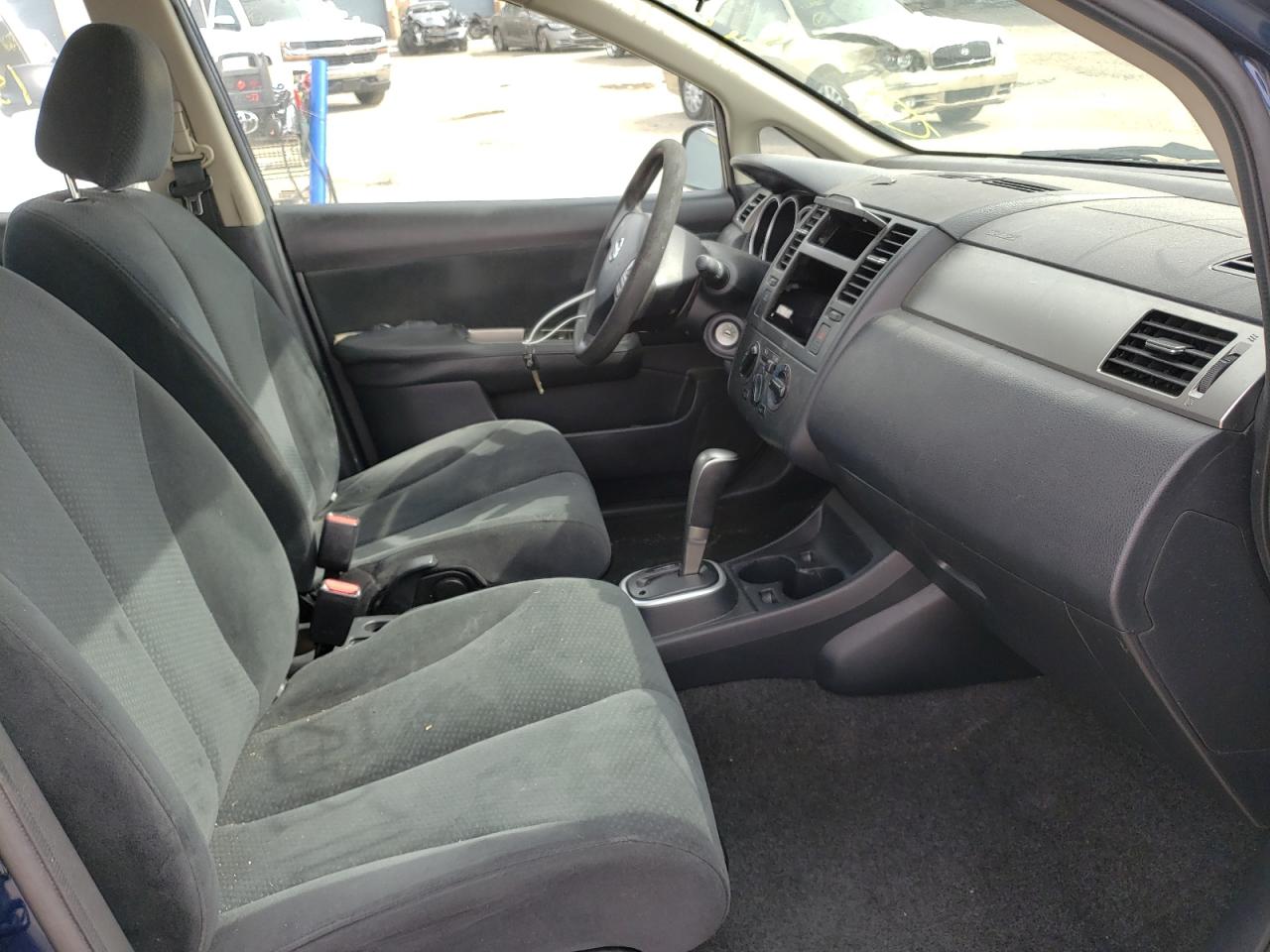 Photo 5 from auction – 2010 NISSAN VERSA S with VIN 3N1BC1AP1AL443833