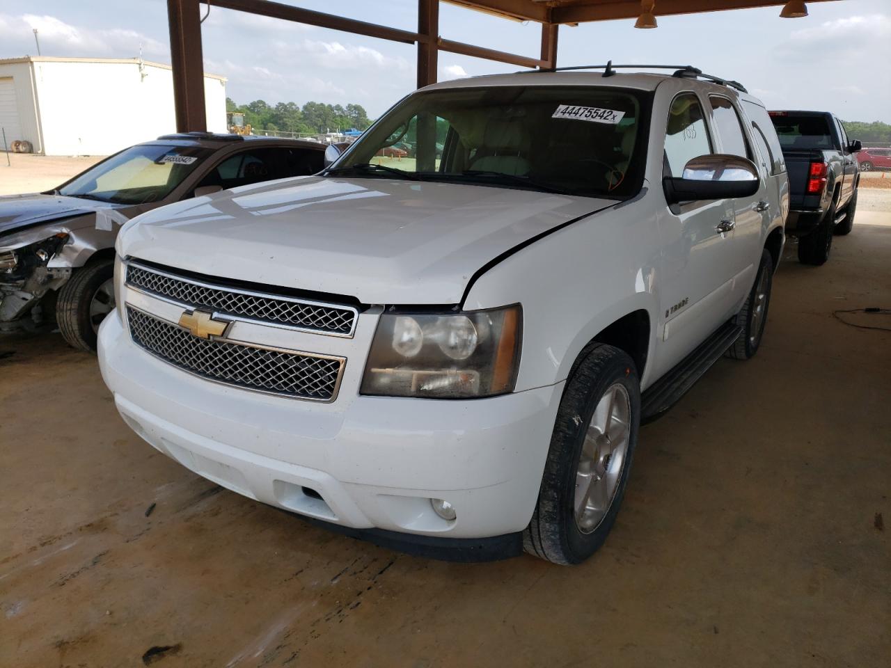 Photo 2 from auction – 2007 CHEVROLET TAHOE C150 with VIN 1GNFC13J87J405305