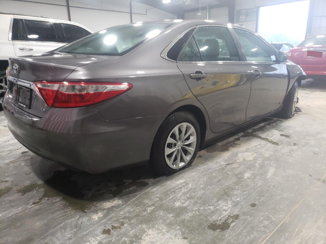 Photo 4 from auction – 2017 TOYOTA CAMRY LE with VIN 4T1BF1FK0HU293825