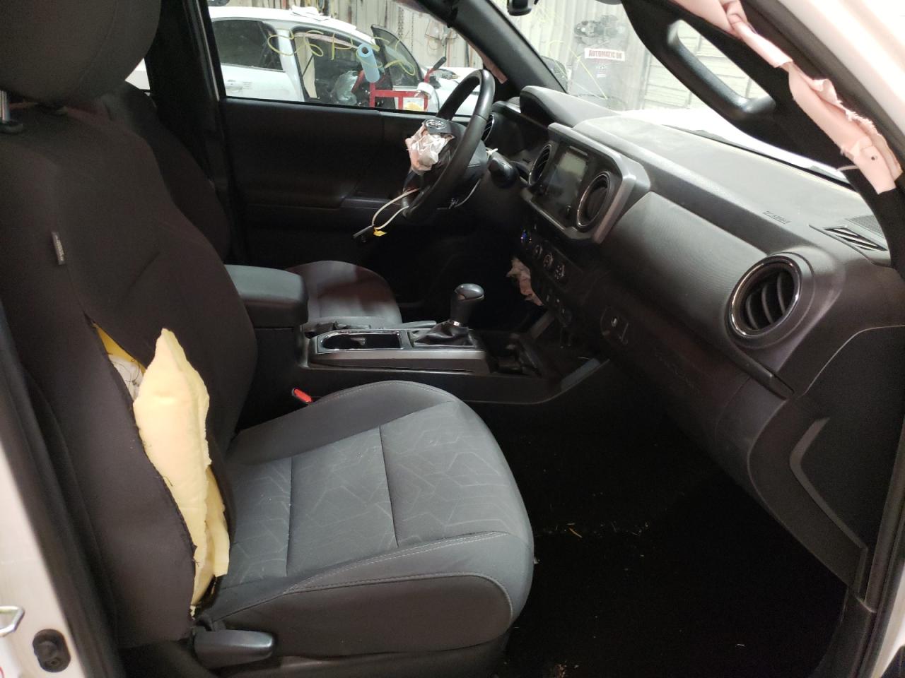 Photo 19 from auction – 2019 TOYOTA TACOMA DOU with VIN 3TMCZ5AN3KM242534