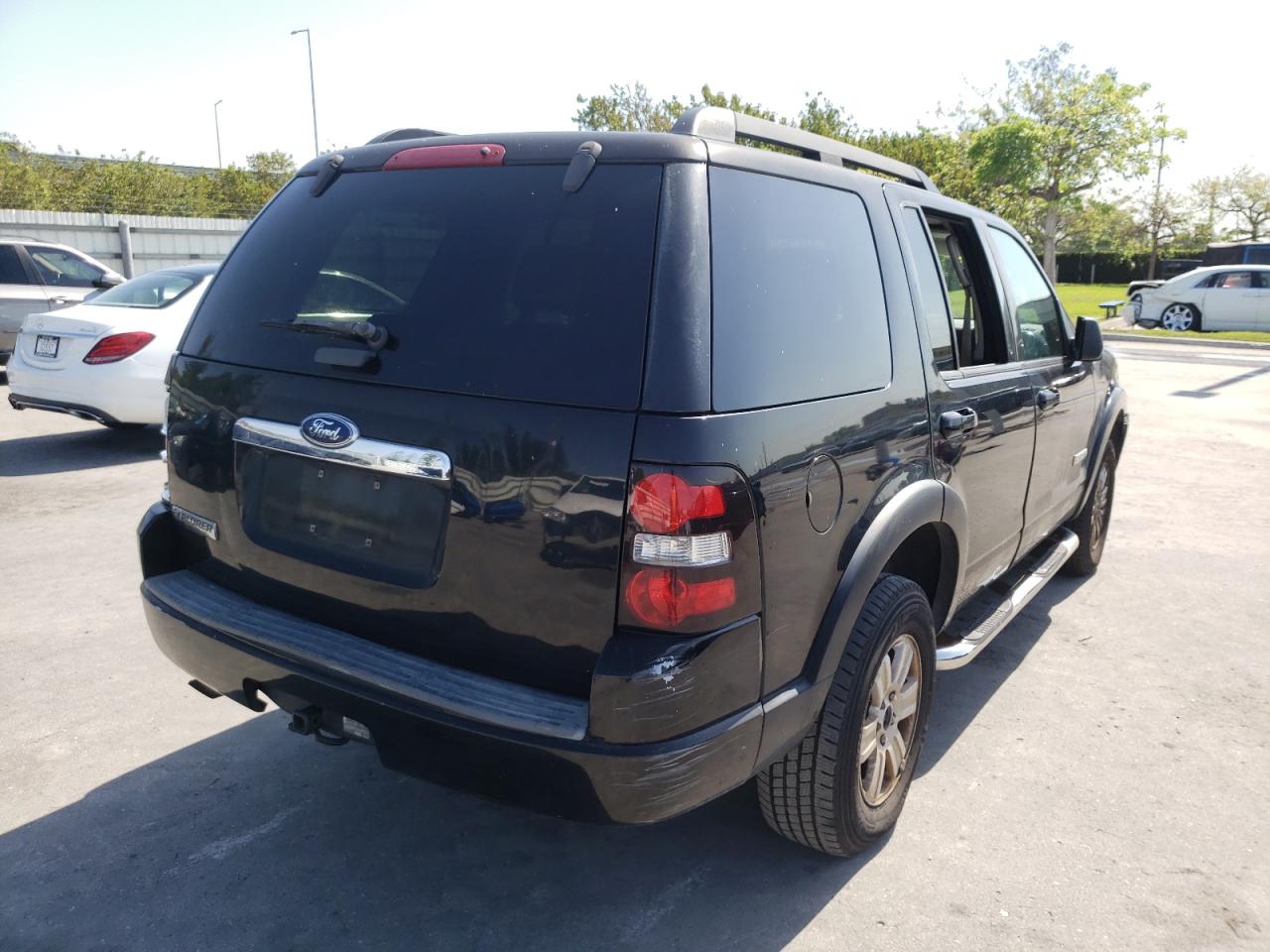 Photo 4 from auction – 2008 FORD EXPLORER X with VIN 1FMEU63E38UA62402