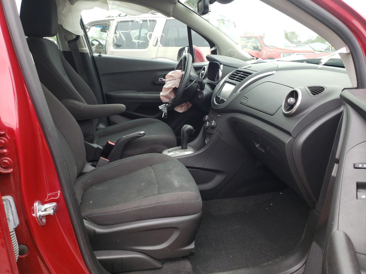 Photo 5 from auction – 2015 CHEVROLET TRAX LS with VIN KL7CJKSB2FB264058