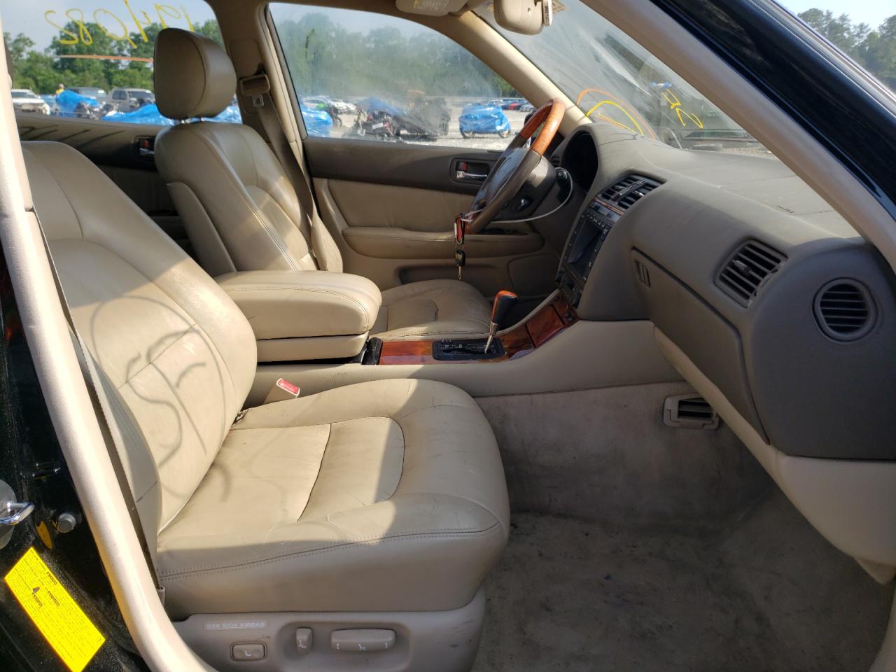 Photo 5 from auction – 1998 LEXUS LS 400 with VIN JT8BH28F9W0136897
