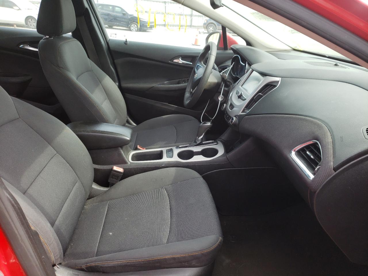 Photo 5 from auction – 2017 CHEVROLET CRUZE LS with VIN 3G1BC5SM4HS517800