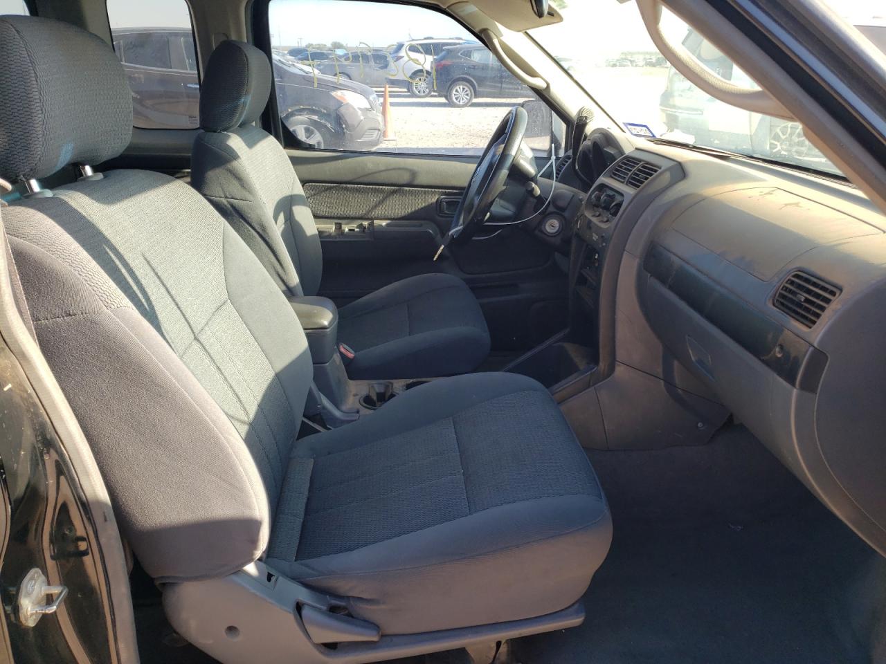 Photo 5 from auction – 2002 NISSAN FRONTIER K with VIN 1N6DD26S32C307929