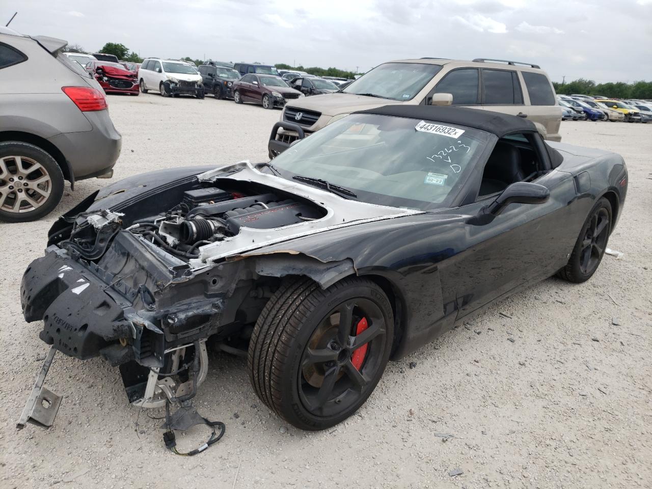 Photo 2 from auction – 2006 CHEVROLET CORVETTE with VIN 1G1YY36U565133915