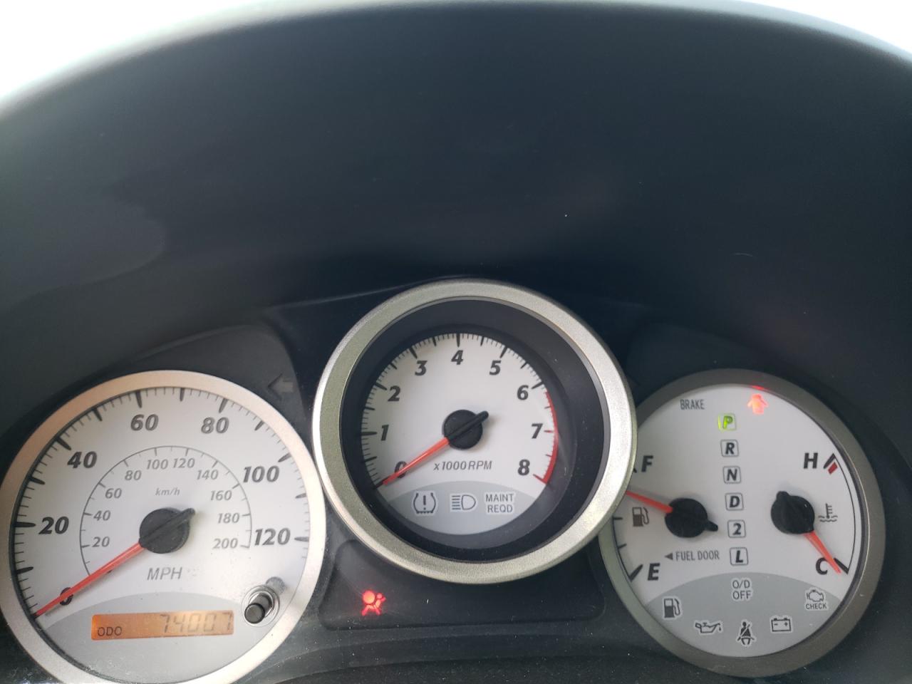 Photo 8 from auction – 2005 TOYOTA RAV4 with VIN JTEHD20V956043640