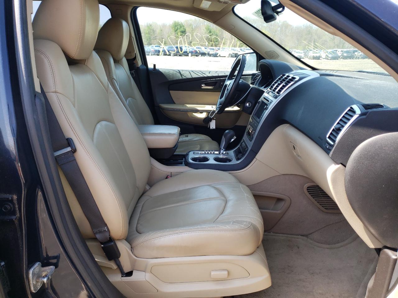 Photo 5 from auction – 2011 GMC ACADIA SLT with VIN 1GKKVREDXBJ293773
