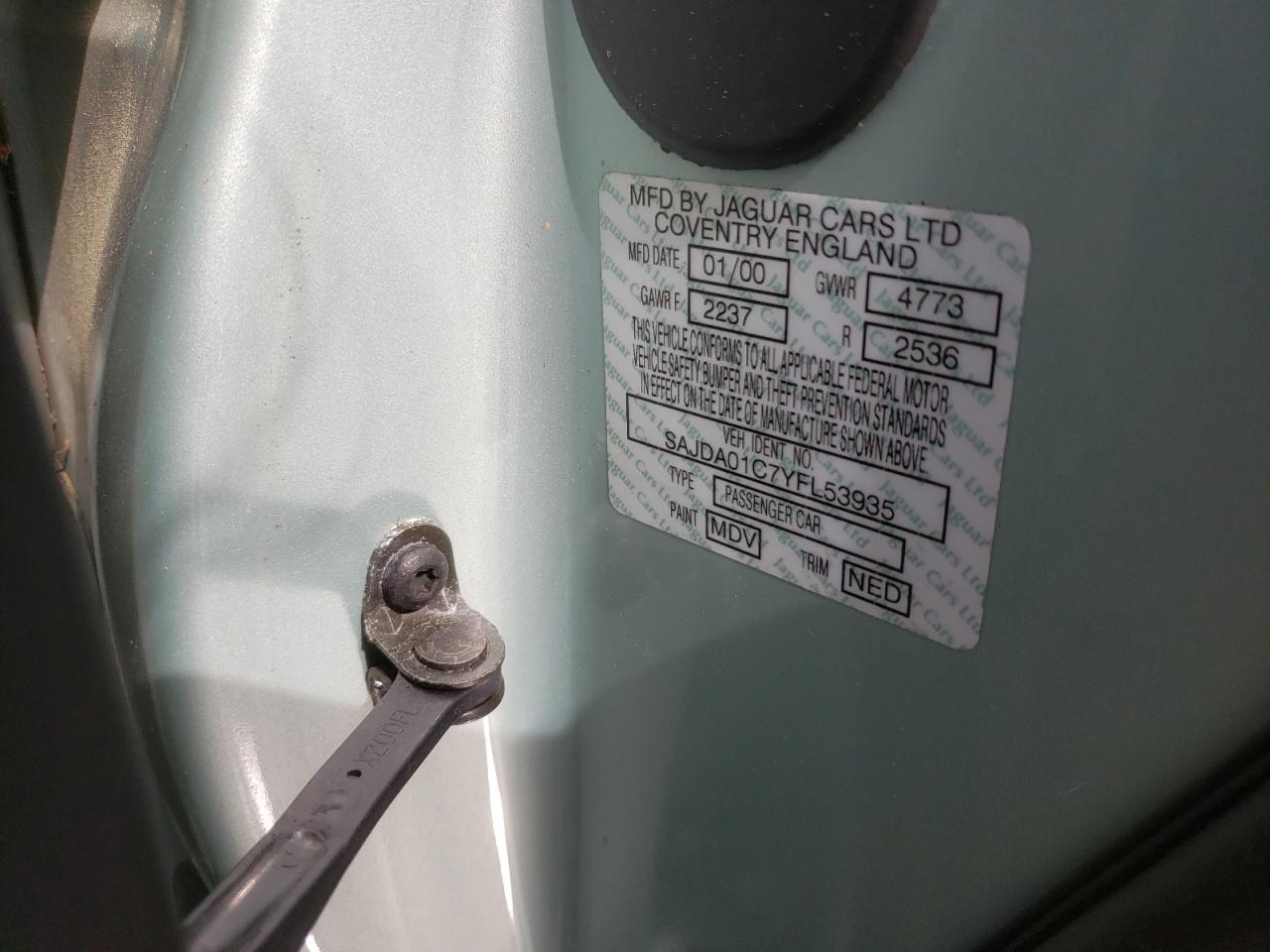 Photo 10 from auction – 2000 JAGUAR S-TYPE with VIN SAJDA01C7YFL53935