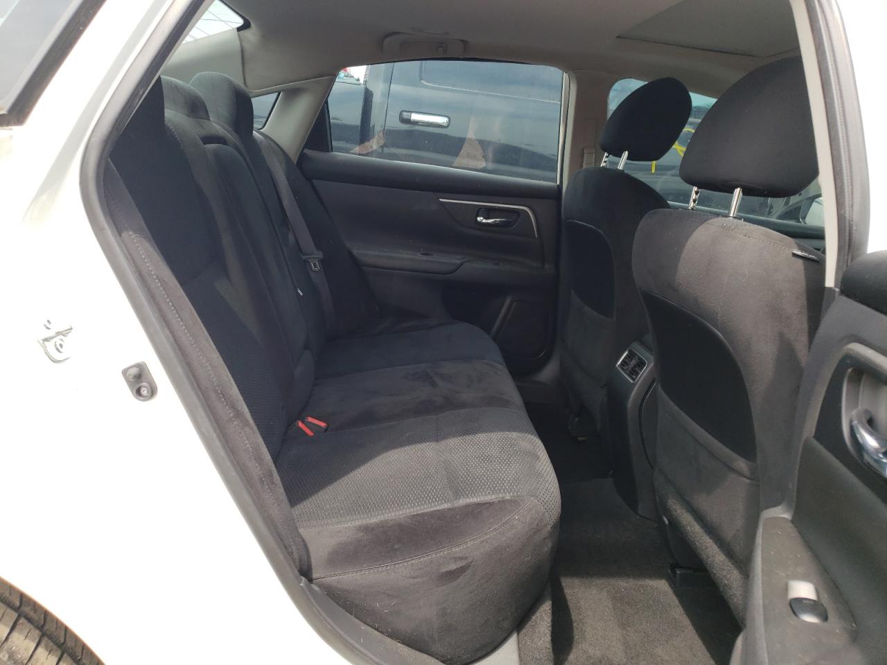 Photo 6 from auction – 2015 NISSAN ALTIMA 2.5 with VIN 1N4AL3AP5FC270816