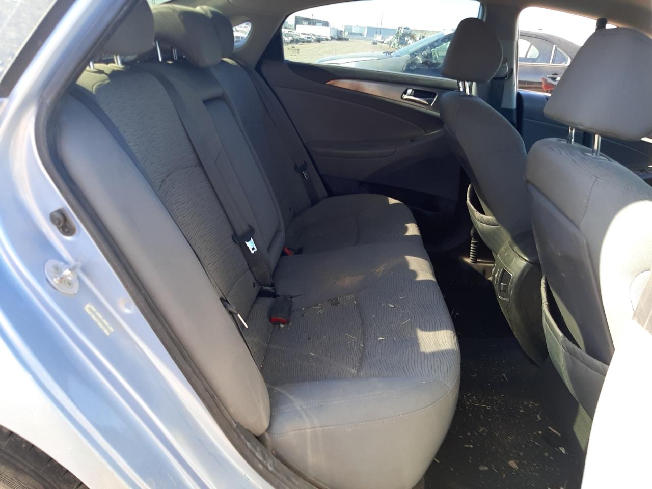 Photo 6 from auction – 2011 HYUNDAI SONATA HYB with VIN KMHEC4A45BA005175