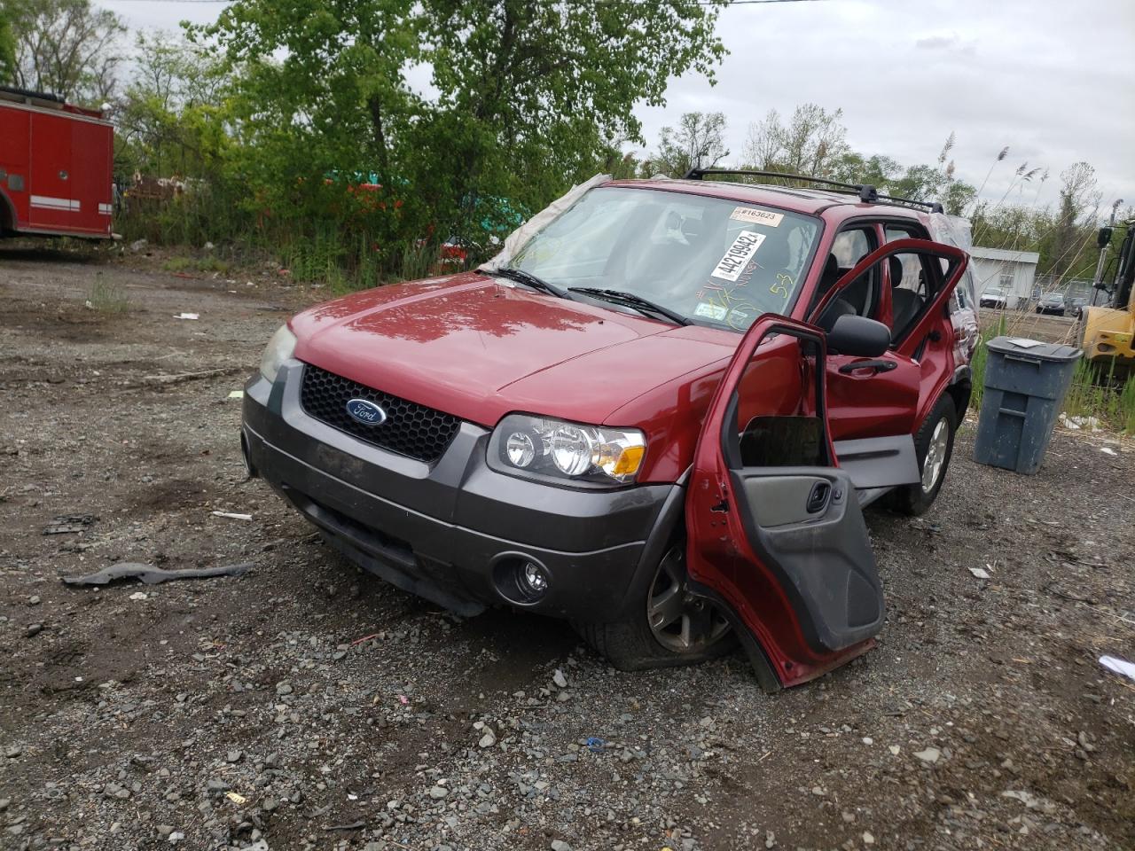 Photo 2 from auction – 2006 FORD ESCAPE XLT with VIN 1FMCU93136KA41788