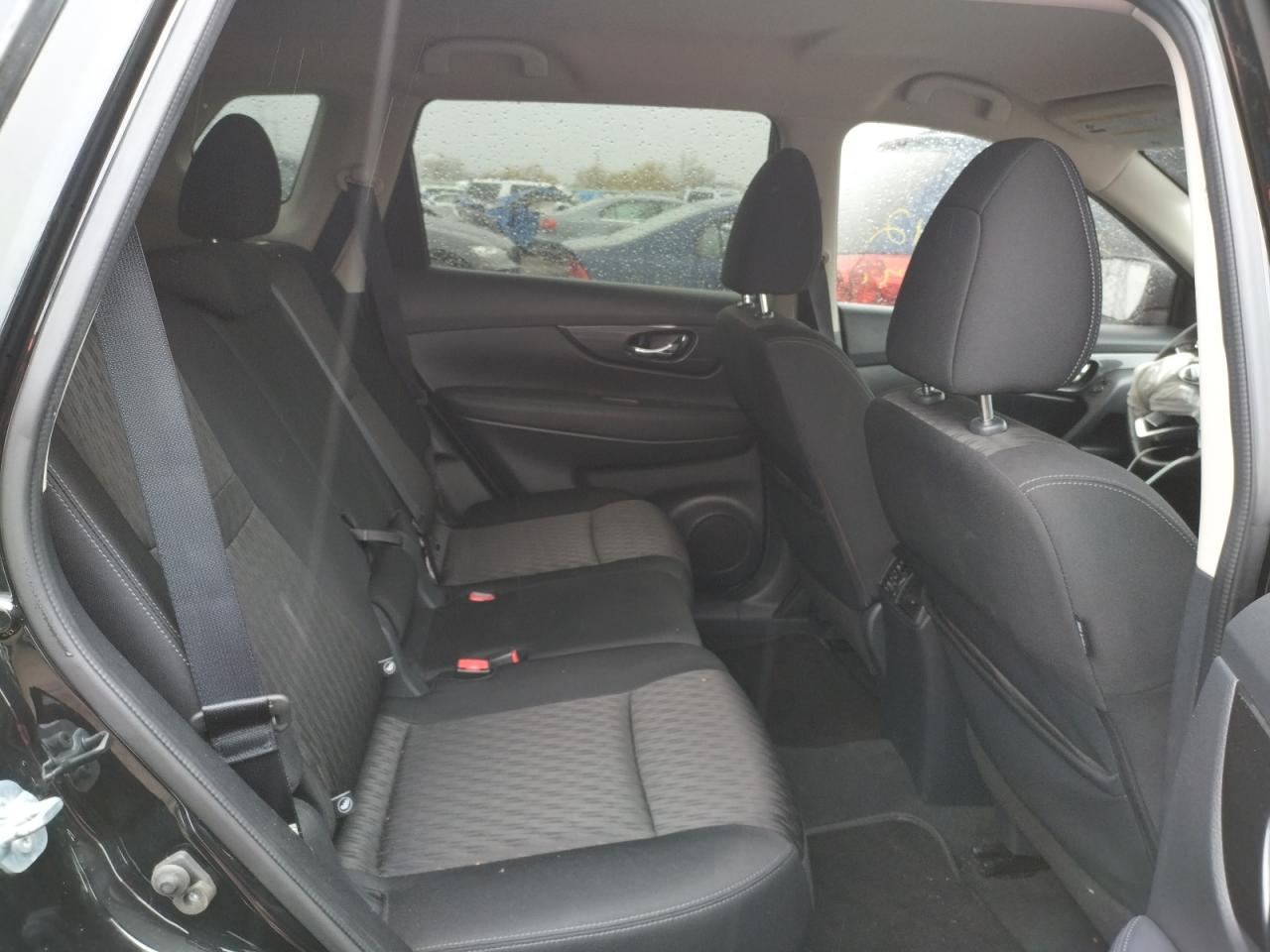 Photo 6 from auction – 2017 NISSAN ROGUE S with VIN KNMAT2MV1HP504704