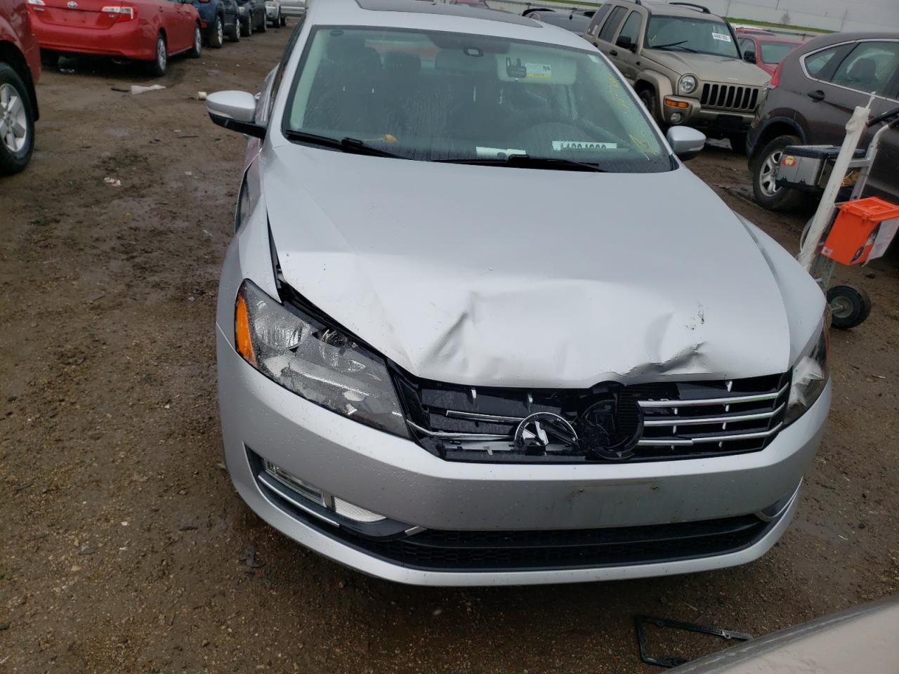 Photo 9 from auction – 2014 VOLKSWAGEN PASSAT SEL with VIN 1VWCN7A32EC099343