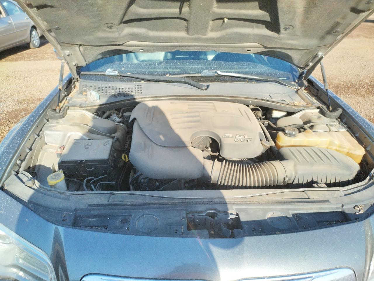 Photo 7 from auction – 2011 CHRYSLER 300 LIMITE with VIN 2C3CA5CG5BH585323