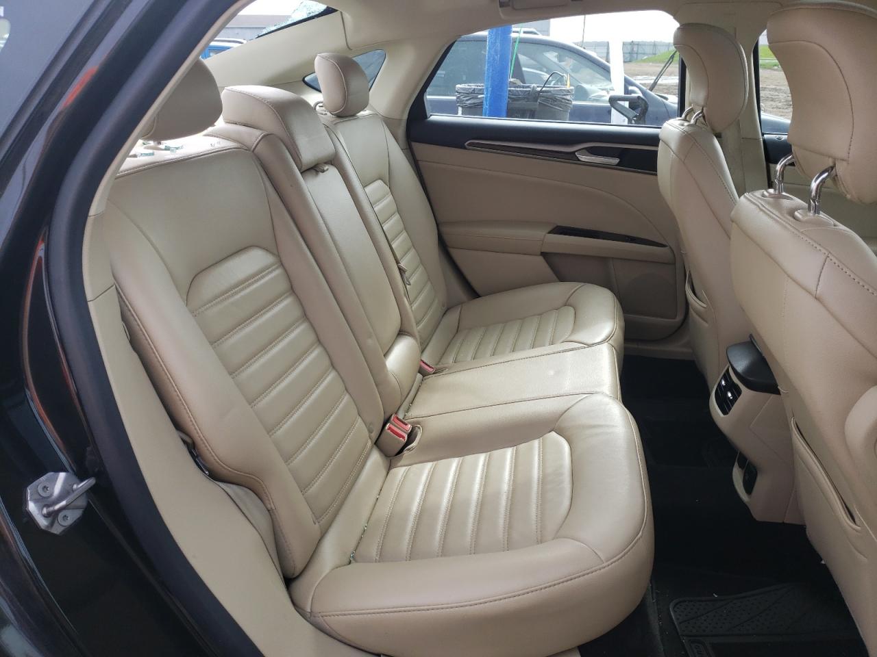 Photo 6 from auction – 2013 FORD FUSION SE with VIN 3FA6P0LU2DR302549