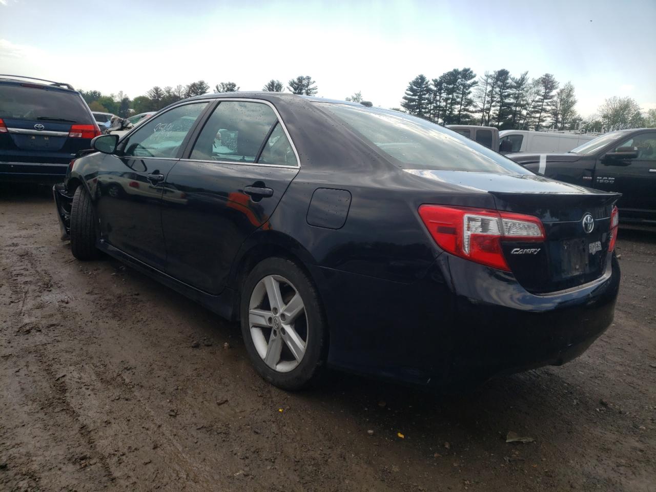 Photo 3 from auction – 2012 TOYOTA CAMRY BASE with VIN 4T1BF1FK2CU572119