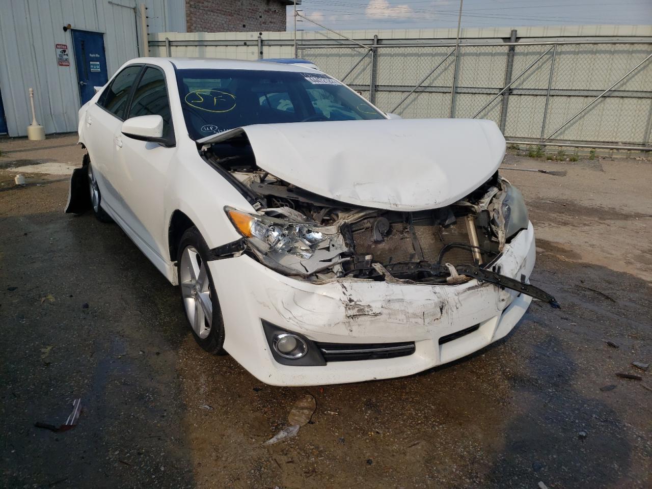 TOYOTA CAMRY L 2014 with VIN 4T1BF1FK5EU735915 - Photo from auction