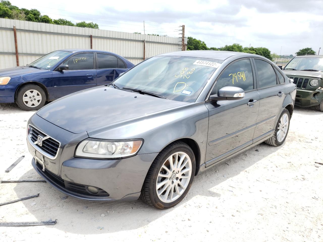 Photo 2 from auction – 2010 VOLVO S40 2.4I with VIN YV1382MSXA2508280