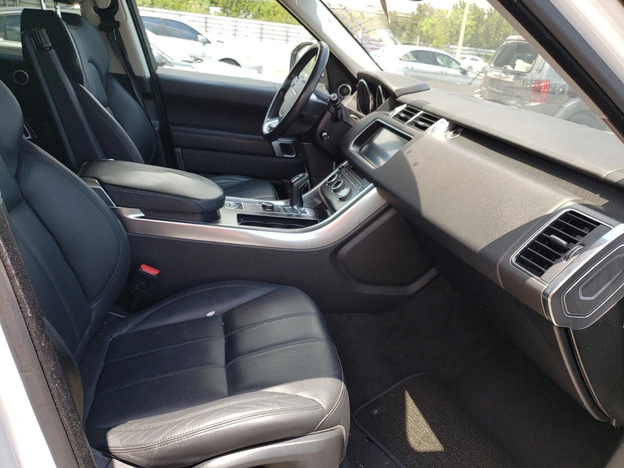 Photo 5 from auction – 2017 LAND ROVER RANGE ROVE with VIN SALWG2FV5HA175895