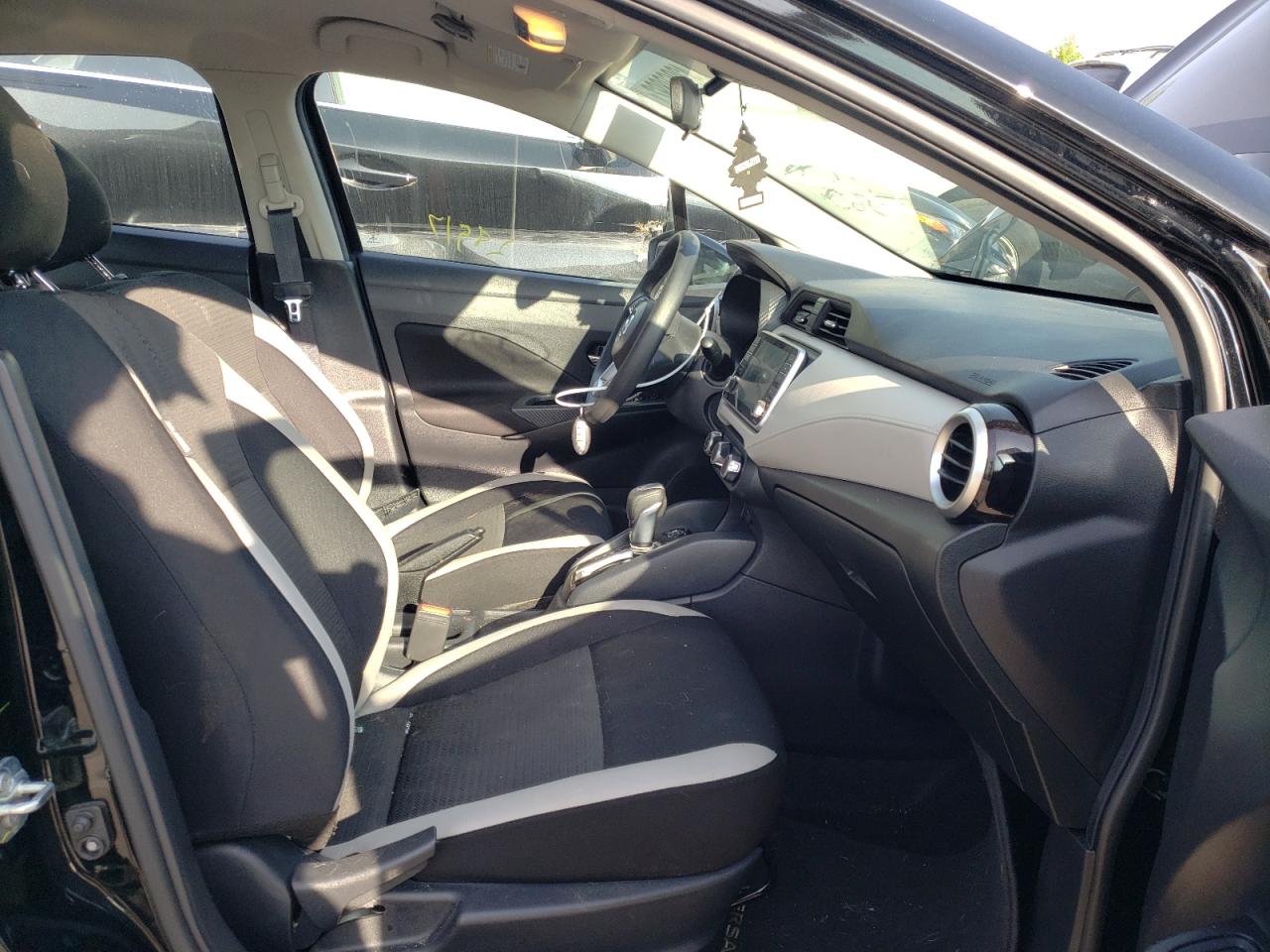Photo 5 from auction – 2021 NISSAN VERSA SV with VIN 3N1CN8EV2ML836566