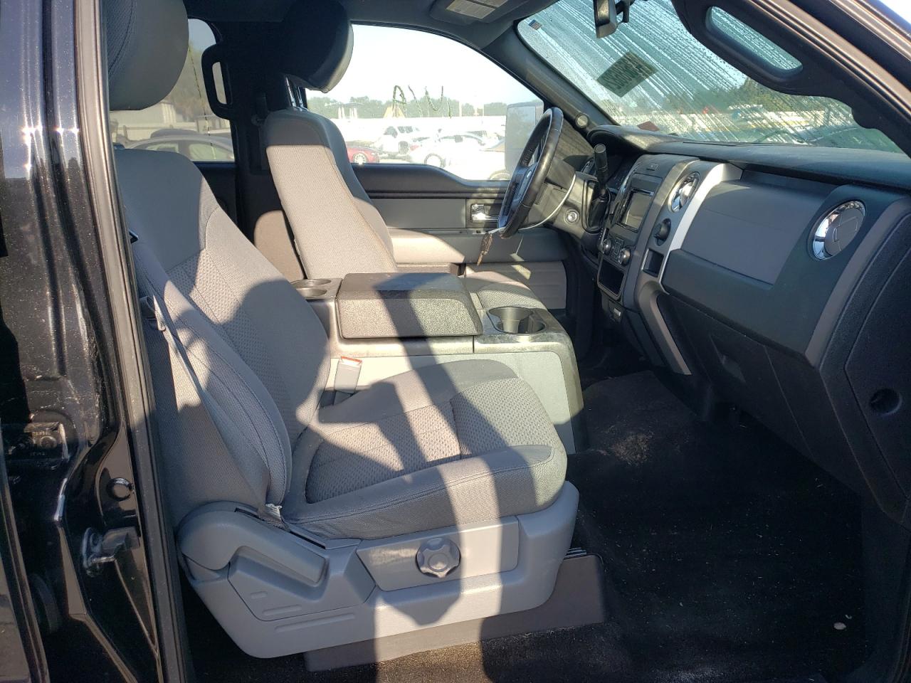 Photo 5 from auction – 2014 FORD F150 SUPER with VIN 1FTEW1CM1EFA19301