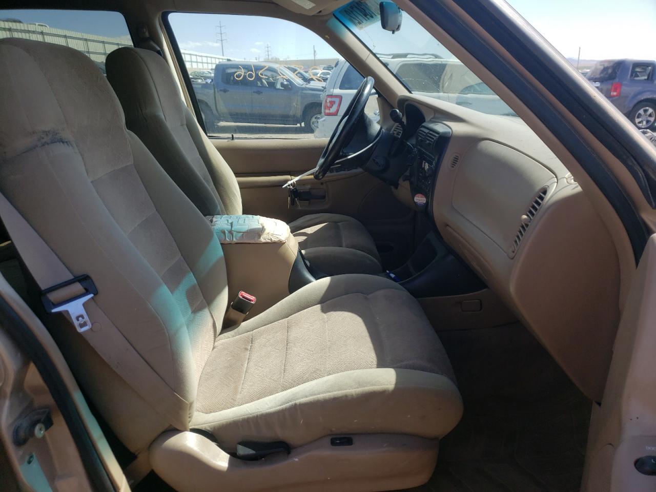 Photo 5 from auction – 1998 FORD EXPLORER with VIN 1FMZU34E2WZC28763