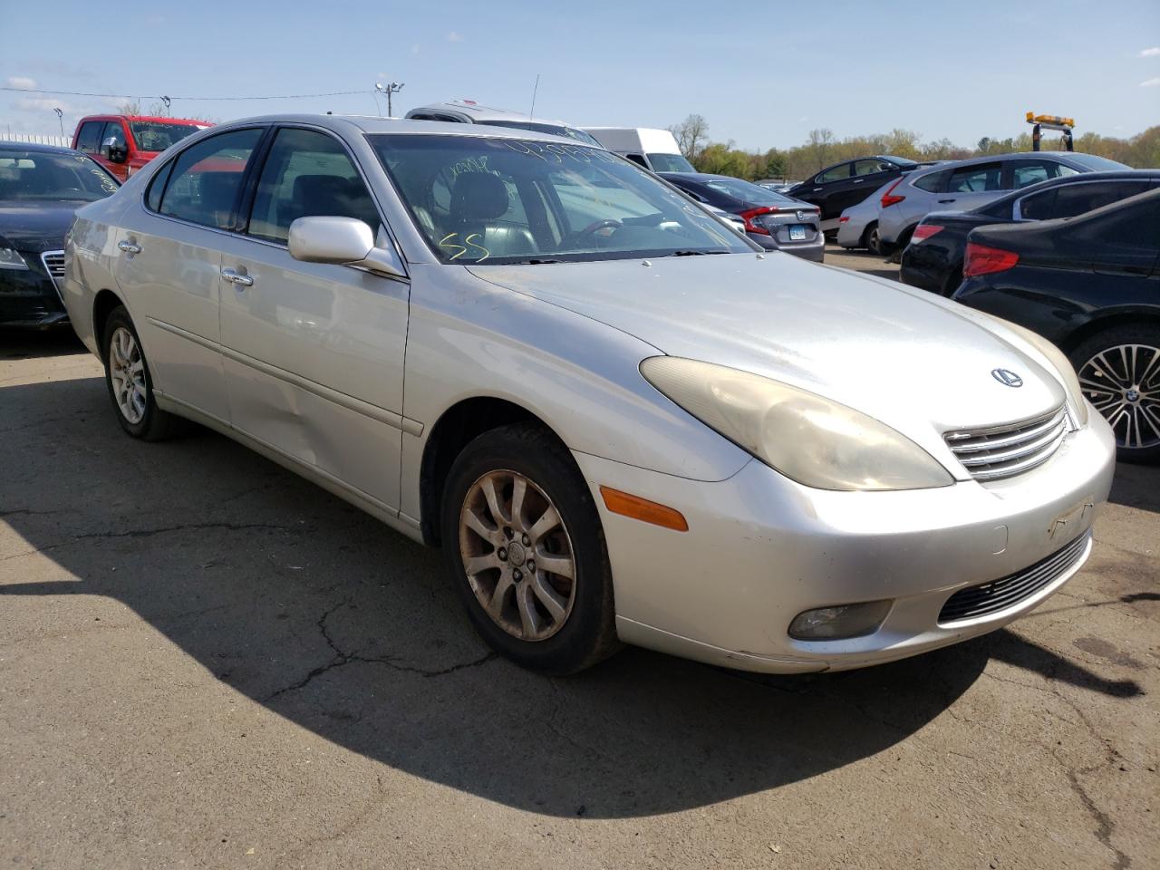LEXUS ES 300 2003 with VIN JTHBF30G430114057 - Photo from auction