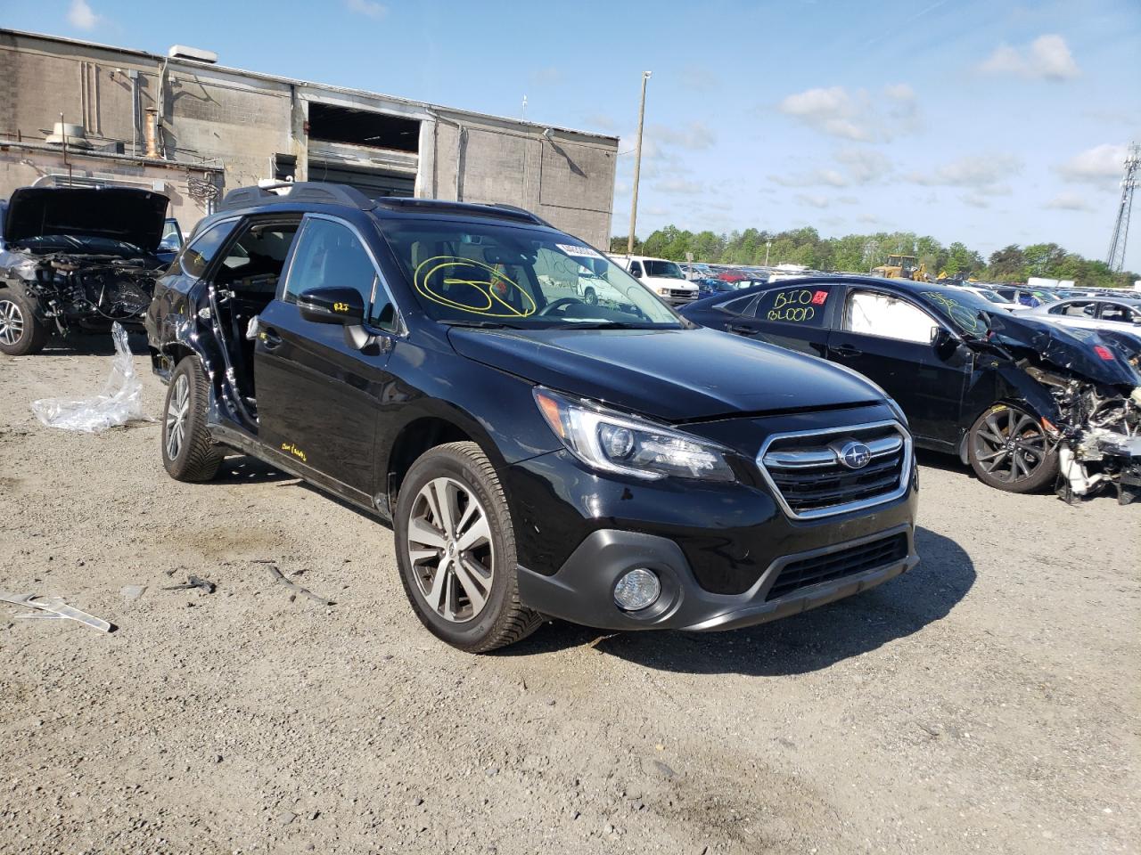 SUBARU OUTBACK 3. 2018 with VIN 4S4BSENC3J3392745 - Photo from auction