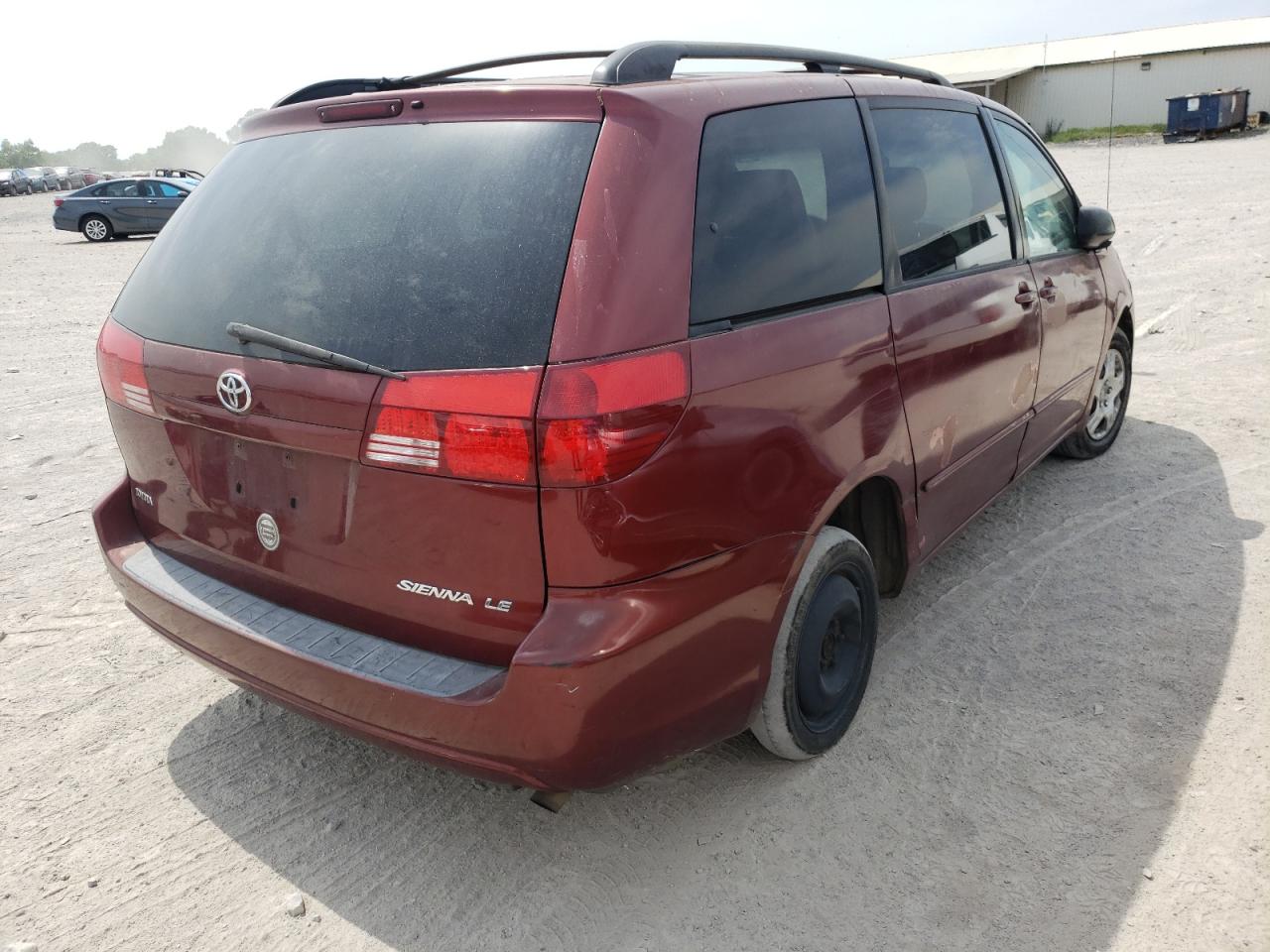 Photo 4 from auction – 2004 TOYOTA SIENNA LE with VIN 5TDZA23C24S201875