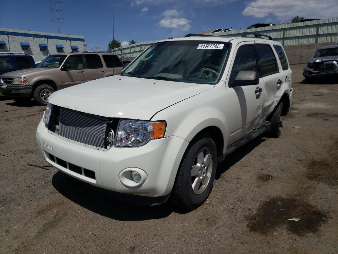 Photo 2 from auction – 2012 FORD ESCAPE XLT with VIN 1FMCU0D75CKB04092