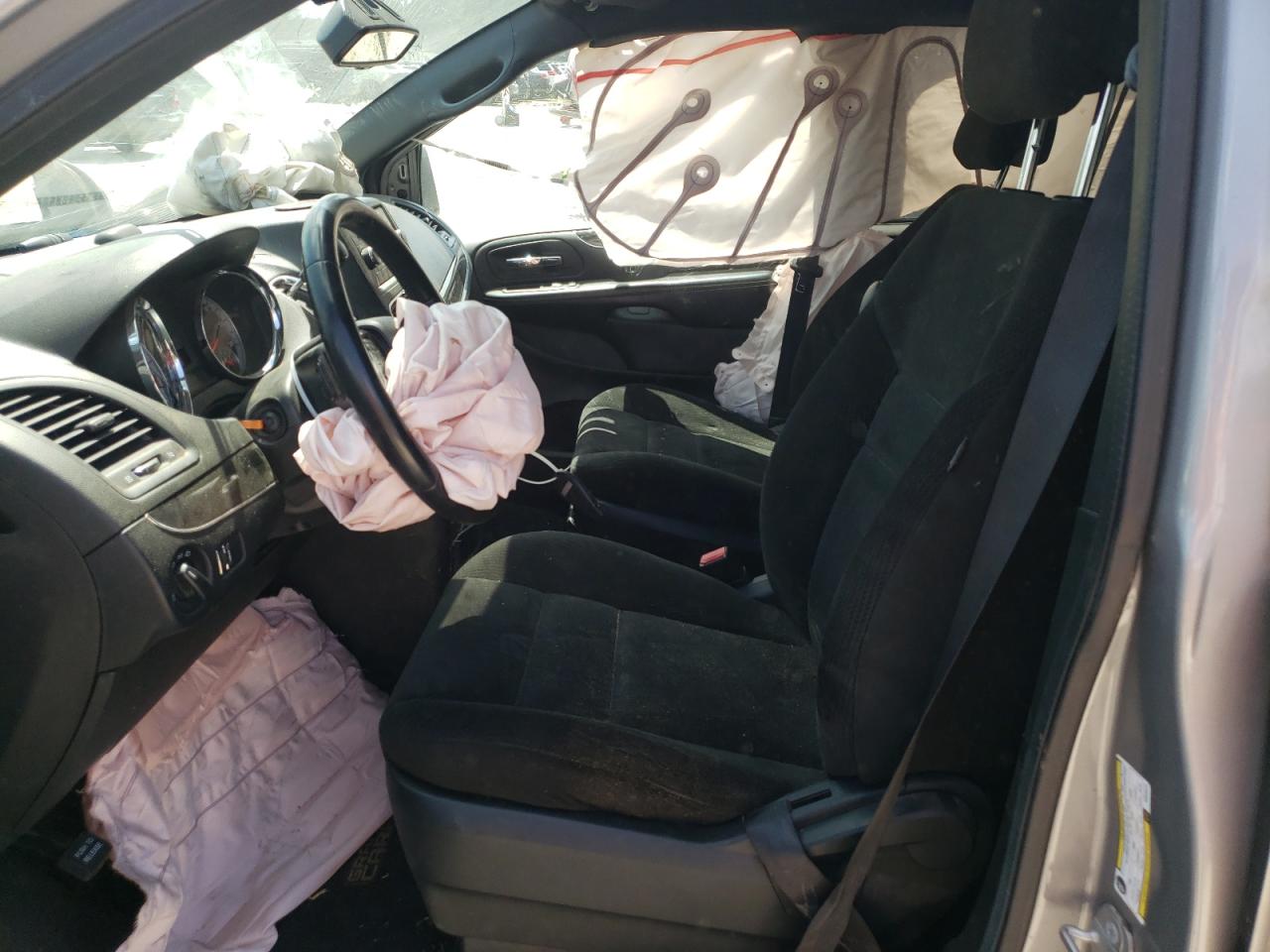 Photo 5 from auction – 2017 DODGE GRAND CARA with VIN 2C4RDGBG3HR548073