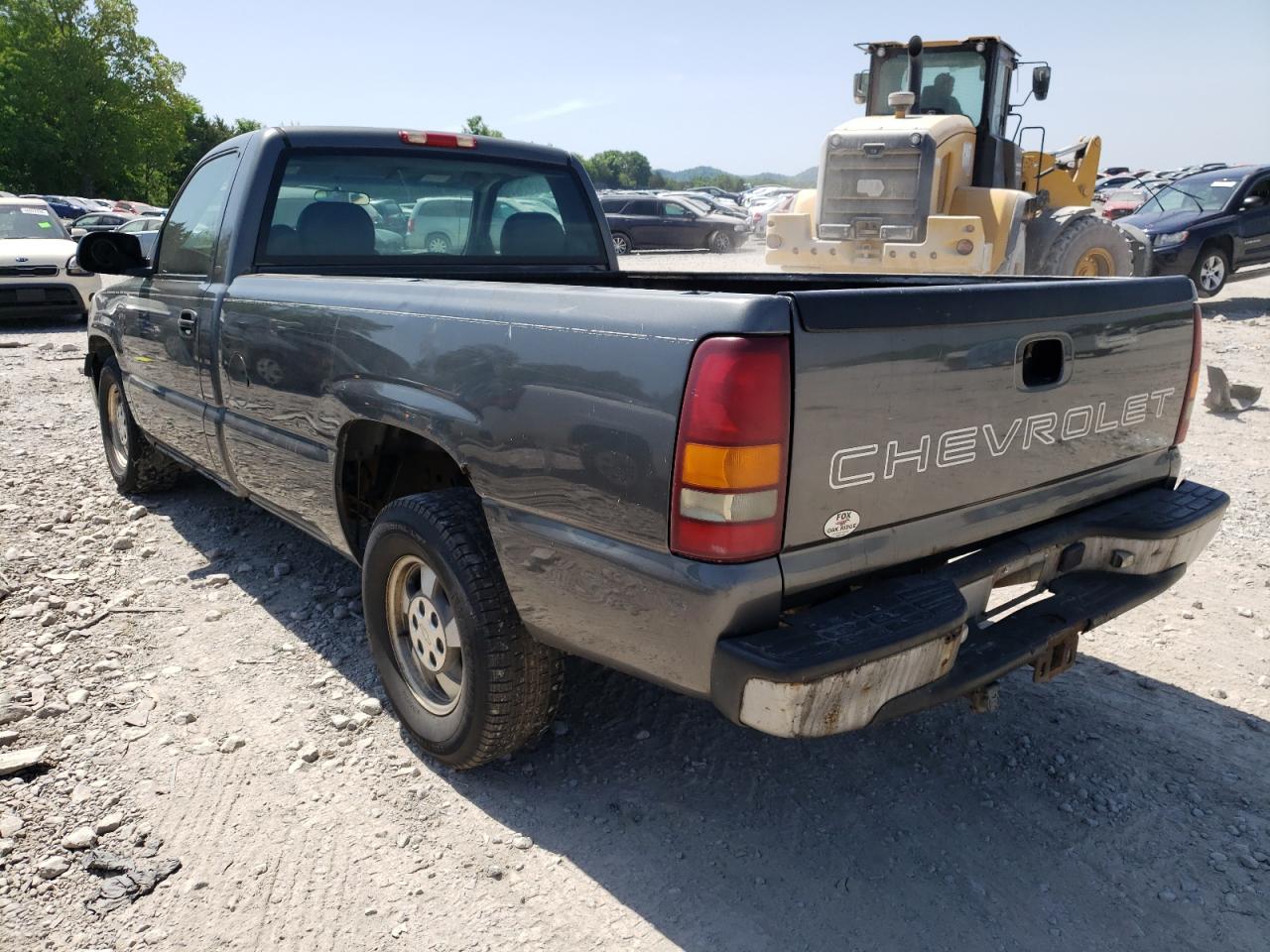 Photo 3 from auction – 2001 CHEVROLET SILVERADO with VIN 1GCEC14W31Z296114