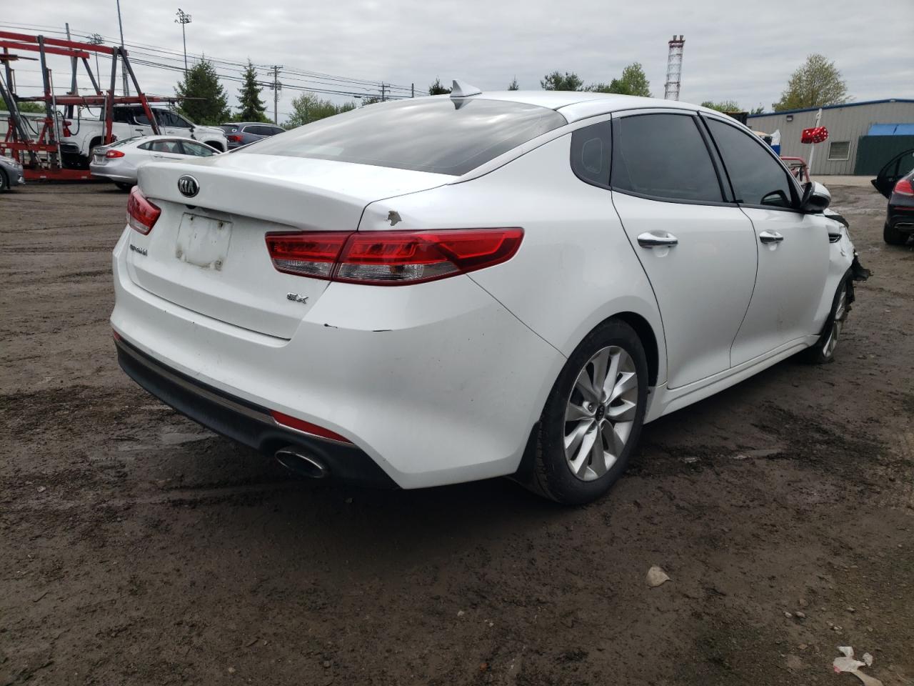 Photo 4 from auction – 2016 KIA OPTIMA EX with VIN 5XXGU4L30GG030771